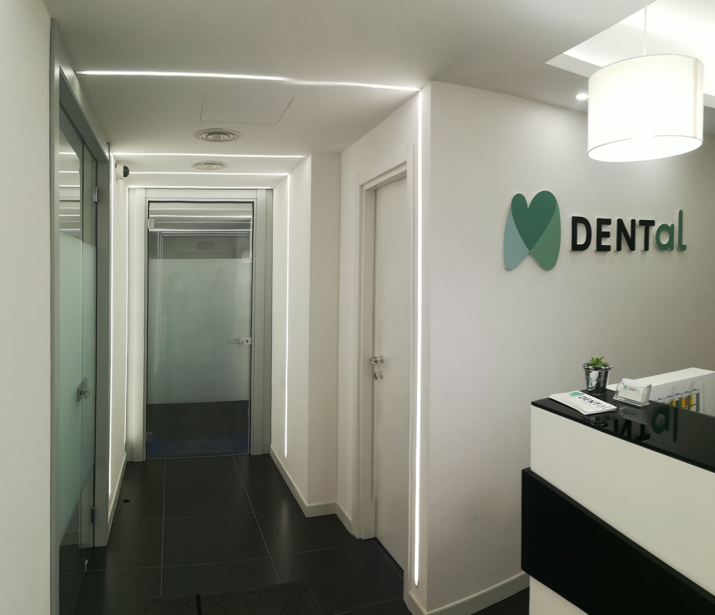 Ingresso studio dentistico - progettazione e ristrutturazione - Architetto