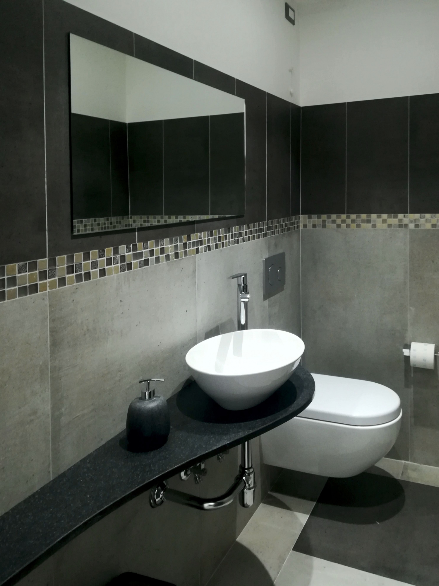 Bagno studio dentistico - progettazione e ristrutturazione - Architetto
